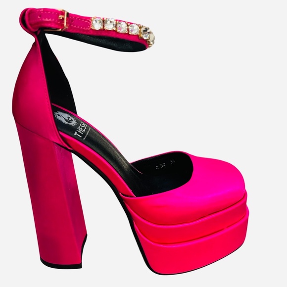 Shoes - Hot pink rhinestone platform heel
